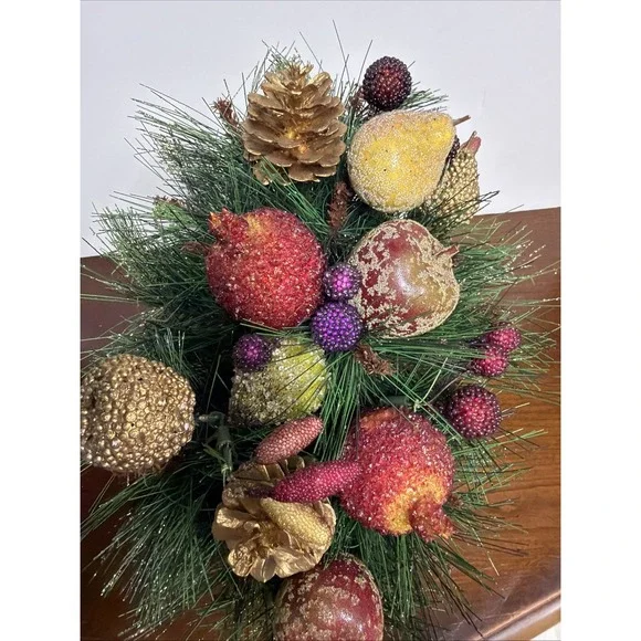 Vintage Gold Santas Sleigh Wicker‎ Centerpiece With Packages &Faux Pine Cones - Picture 10 of 10